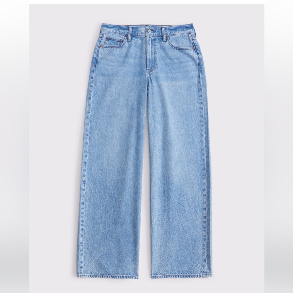 Abercrombie & Fitch Curve Love Low Rise Ultra Loose Jeans